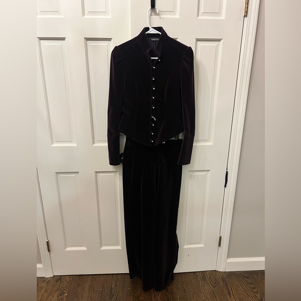 Giuliana Teso Suit